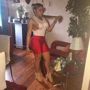 Meet your Posher, Licet